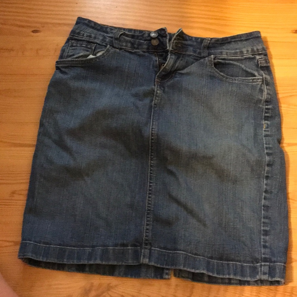 Old navy denim skirt